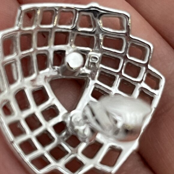 Vintage 1973 Sarah Coventry Silver Mesh Trellis Clip On Earrings - Picture 10 of 12